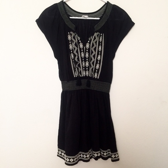 Forever 21 Black Embroidered Boho Dress - Picture 3 of 5